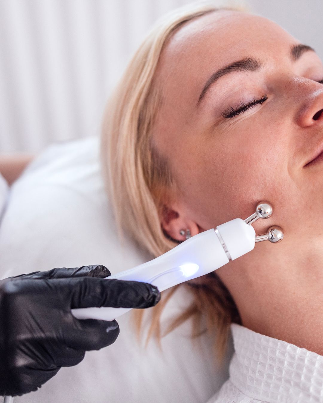 Crystal Retinal Age-Defying
